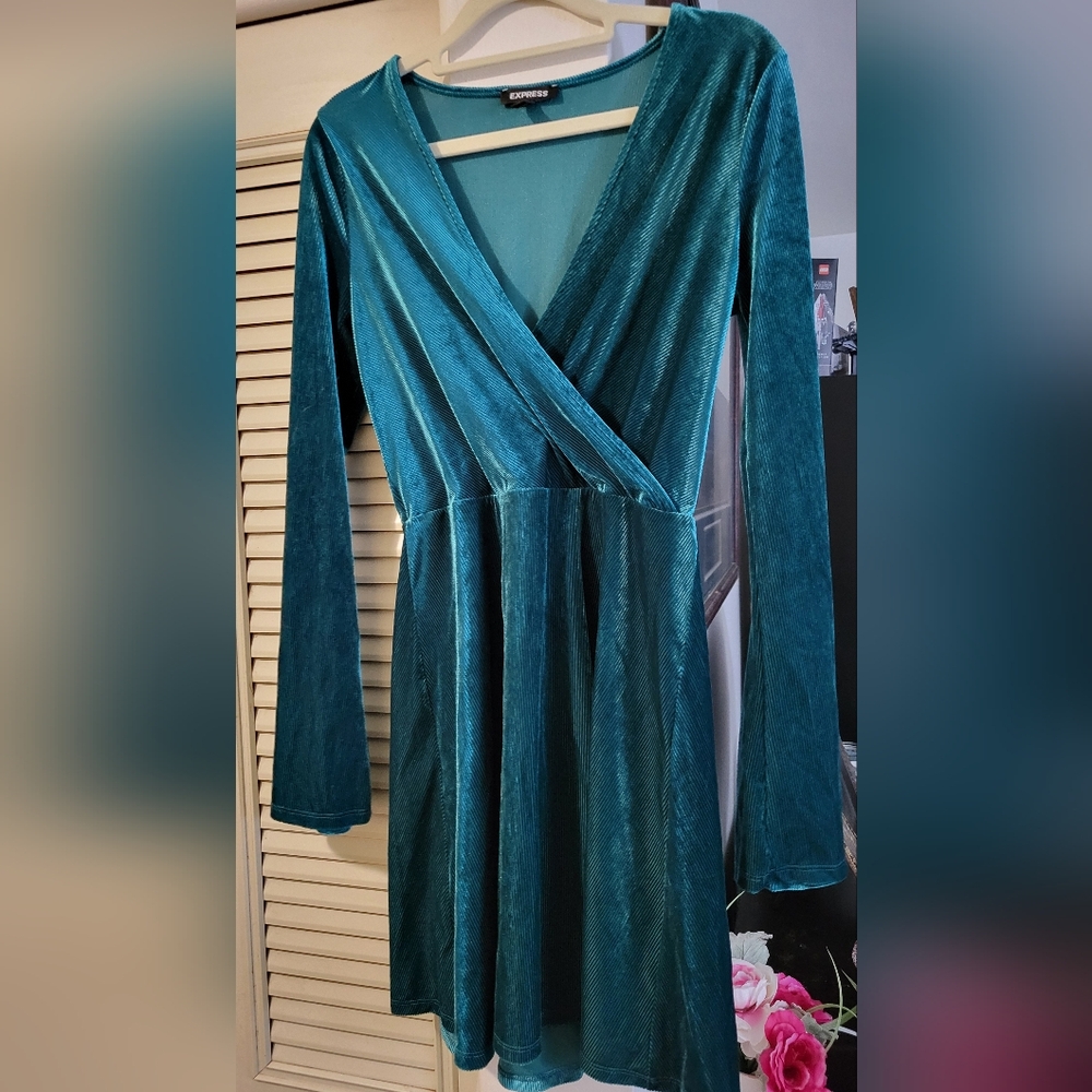 Express Emerald Crushed Velvet Wrap Dress